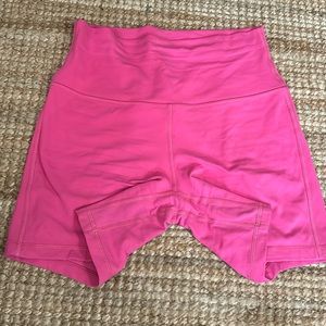 Lululemon align short, 6 inch, color sonic pink, double lined!